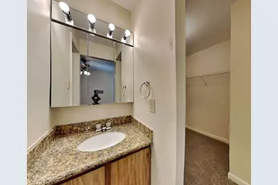 7 Redberry Court, The Woodlands, TX 77381 - Photo 9