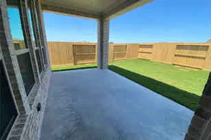 12222 Hudson Dr, Mont Belvieu, TX 77523 - Photo 9