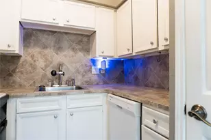 2100 Tanglewilde St, Houston, TX 77063 - Photo 17