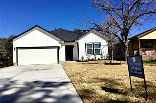 924 E 2nd St, Bellville, TX 77418 - Photo 3