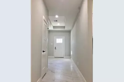 924 E 2nd Street, Bellville, TX 77418 - Photo 5