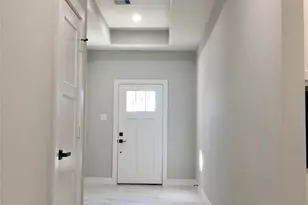 924 E 2nd St, Bellville, TX 77418 - Photo 5