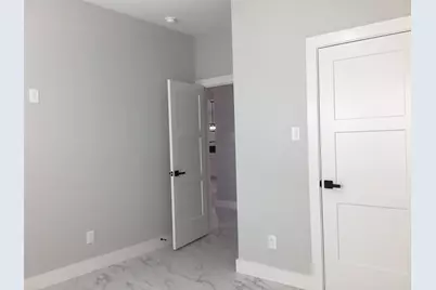 924 E 2nd Street, Bellville, TX 77418 - Photo 35