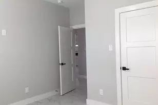 924 E 2nd St, Bellville, TX 77418 - Photo 35