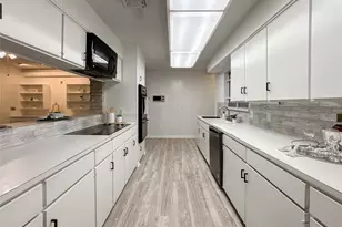 5126 Berry Creek Dr, Houston, TX 77017 - Photo 9