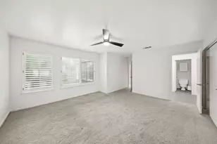 11 Litchfield Ln, Houston, TX 77024 - Photo 15