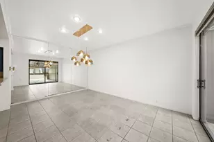 11 Litchfield Ln, Houston, TX 77024 - Photo 7