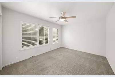 11 Litchfield Lane, Houston, TX 77024 - Photo 19