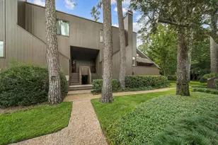 11 Litchfield Ln, Houston, TX 77024 - Photo 1