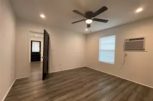 229 Neyland St, Houston, TX 77022 - Photo 7