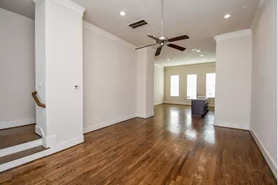 1027 Saint Charles Street, Houston, TX 77003 - Photo 9