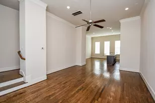1027 St Charles St, Houston, TX 77003 - Photo 9
