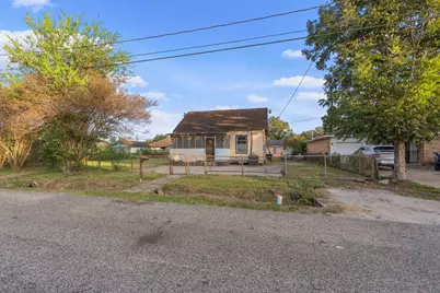 9429 E Avenue H, Houston, TX 77012 - Photo 5