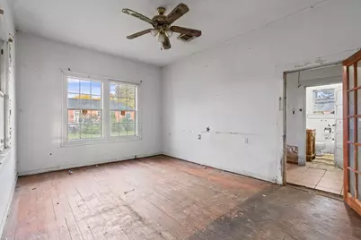 9429 E Avenue H, Houston, TX 77012 - Photo 15