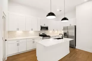 944 Lucky St, Houston, TX 77088 - Photo 9