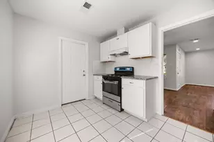 6711 Schiller St, Houston, TX 77055 - Photo 9