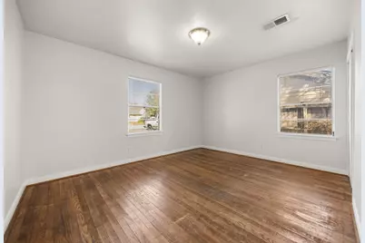 6711 Schiller Street, Houston, TX 77055 - Photo 11