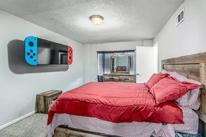 110 S 9th Street, Highlands, TX 77562 - Photo 27