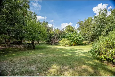 110 S 9th Street, Highlands, TX 77562 - Photo 7