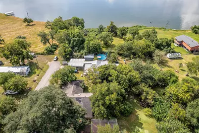110 S 9th Street, Highlands, TX 77562 - Photo 5