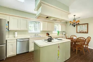 101 Huckleberry Dr, Lake Jackson, TX 77566 - Photo 17