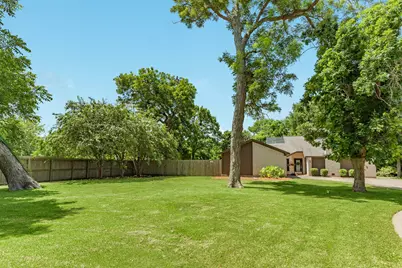 101 Huckleberry Drive, Lake Jackson, TX 77566 - Photo 37
