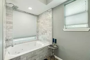 101 Huckleberry Dr, Lake Jackson, TX 77566 - Photo 25
