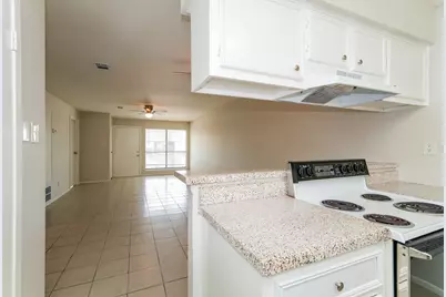 4021 Briar Hollow Drive #4, Dickinson, TX 77539 - Photo 7