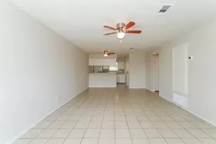 4021 Briar Hollow Dr, Dickinson, TX 77539 - Photo 3