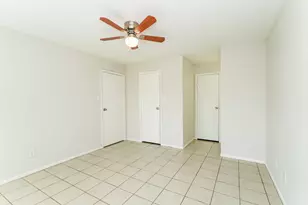 4021 Briar Hollow Dr, Dickinson, TX 77539 - Photo 13