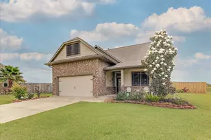 11918 Mulberry Dr, Mont Belvieu, TX 77535 - Photo 1