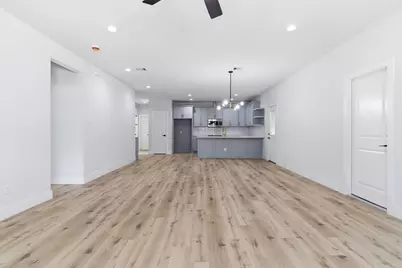 7040 Kinney Street, Houston, TX 77087 - Photo 13