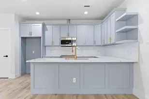 7040 Kinney St, Houston, TX 77087 - Photo 3