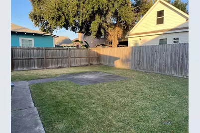 106 N Eastwood Street, Houston, TX 77011 - Photo 35