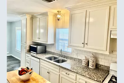 106 N Eastwood Street, Houston, TX 77011 - Photo 13