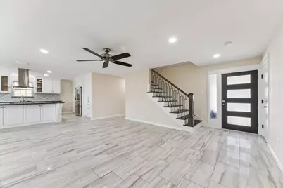 813 W Galveston Street, League City, TX 77573 - Photo 5