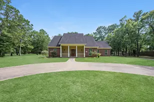 205 Mohawk Ln, Wallisville, TX 77597 - Photo 3
