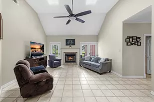 205 Mohawk Ln, Wallisville, TX 77597 - Photo 9