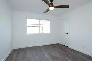8518 Furlong Ln, Houston, TX 77071 - Photo 25