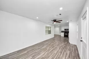 207 E Defee Ave, Baytown, TX 77520 - Photo 25