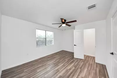 207 E Defee Avenue, Baytown, TX 77520 - Photo 35