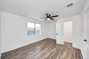 207 E Defee Ave, Baytown, TX 77520 - Photo 35