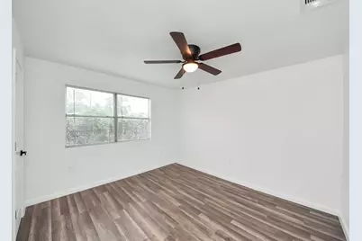 207 E Defee Avenue, Baytown, TX 77520 - Photo 39