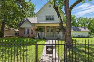 407 W Main St, Brenham, TX 77833 - Photo 3