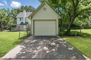 407 W Main St, Brenham, TX 77833 - Photo 37