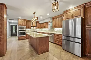 35 Susan Dr, Cleveland, TX 77327 - Photo 7