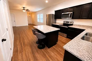 253 Wonderful Life Way, Jarrell, TX 76537 - Photo 7