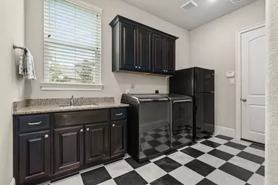 27 Hollyflower Place, Tomball, TX 77375 - Photo 25