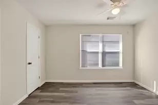 10635 Goldfinch Rd, Baytown, TX 77523 - Photo 17