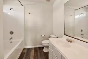 10635 Goldfinch Rd, Baytown, TX 77523 - Photo 13